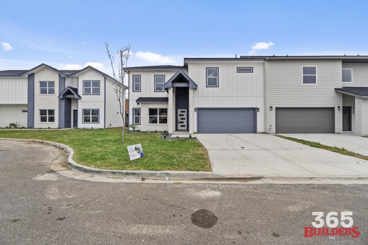 Multi-Family Units project by 365 Builders LLC